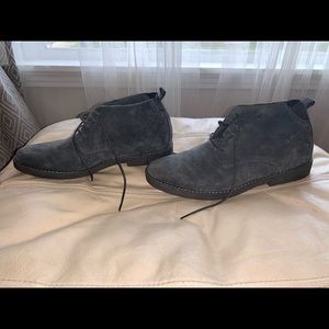 Men’s dress shoes